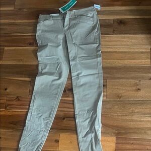 Old Navy Women's Light Tan Skinny Jeans